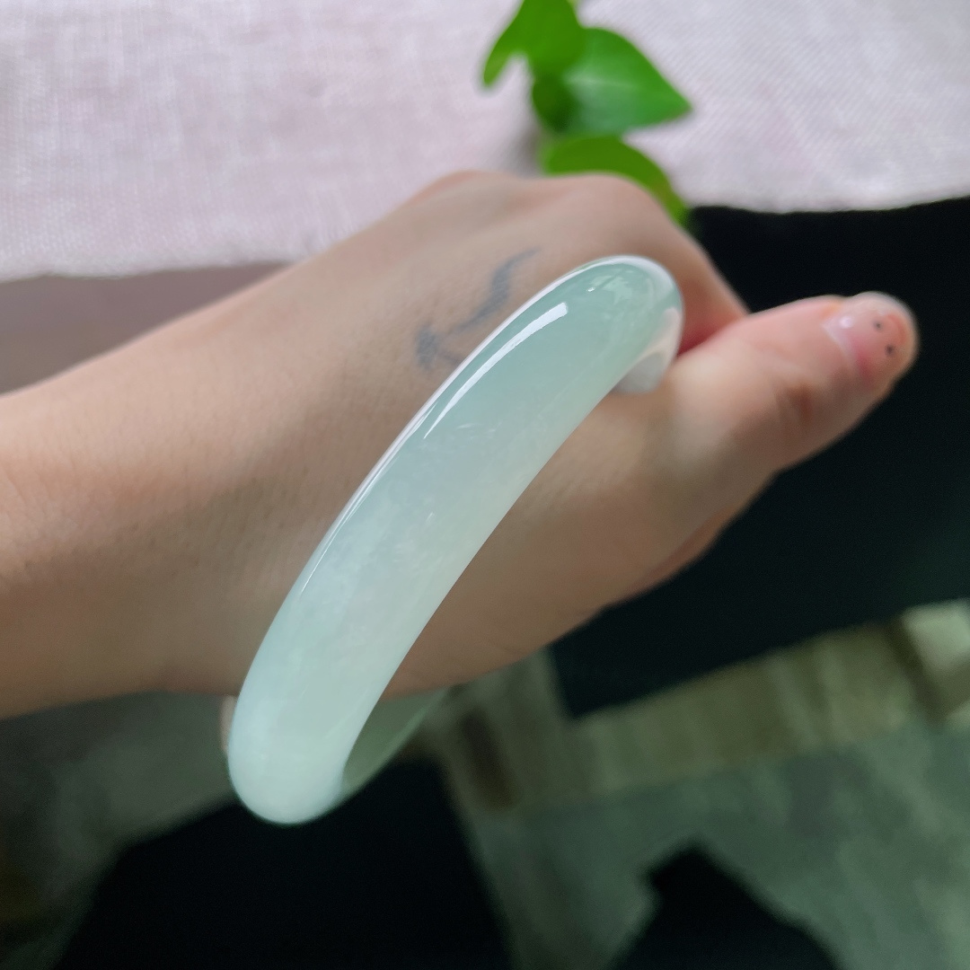 57.3/11.4/8.5冰甜绿正圈，冰润细腻，种老，沁人心脾，岁月静好，贵气，洒金，无裂，ss55599a