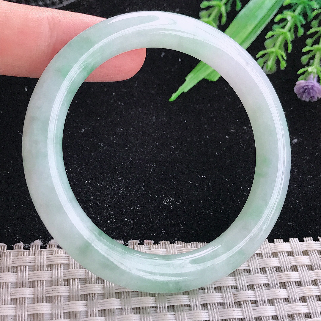 实拍A货翡翠51.5/8.8/9老坑冰润飘花圆条手镯平安镯
