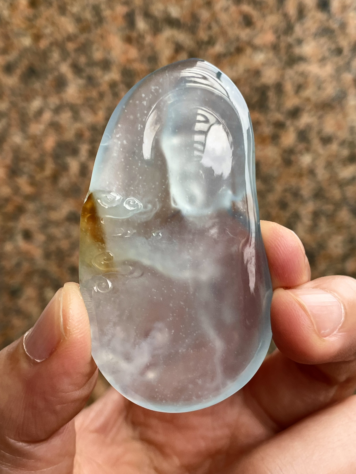 【冰种黄翡观音半身像】老料雪花棉，种水很不错，冰感明显，俏色漂亮，面部纯净，大件厚装，可以收藏的品质。