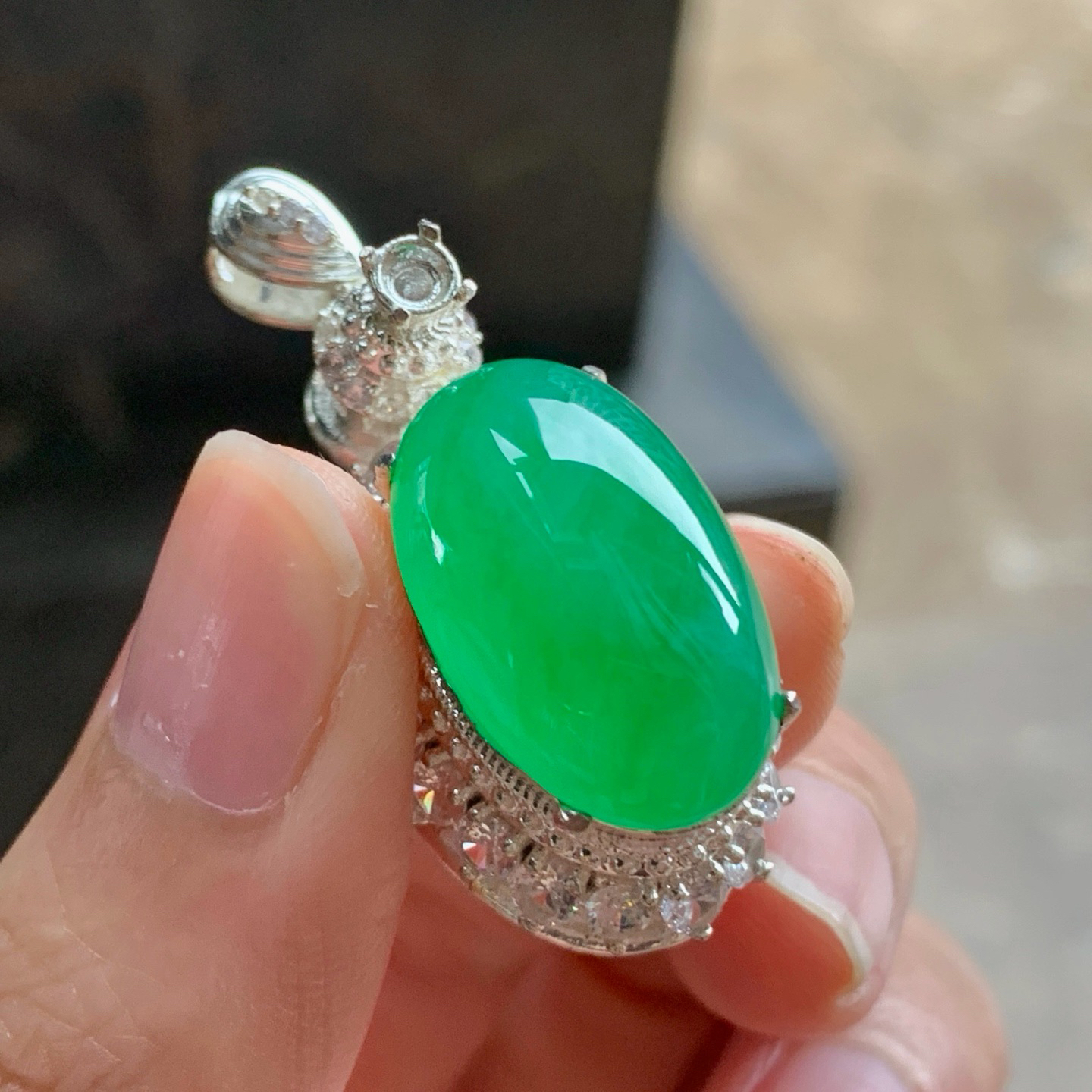 冰绿戒面^_^种色水润 铜托 尺寸21