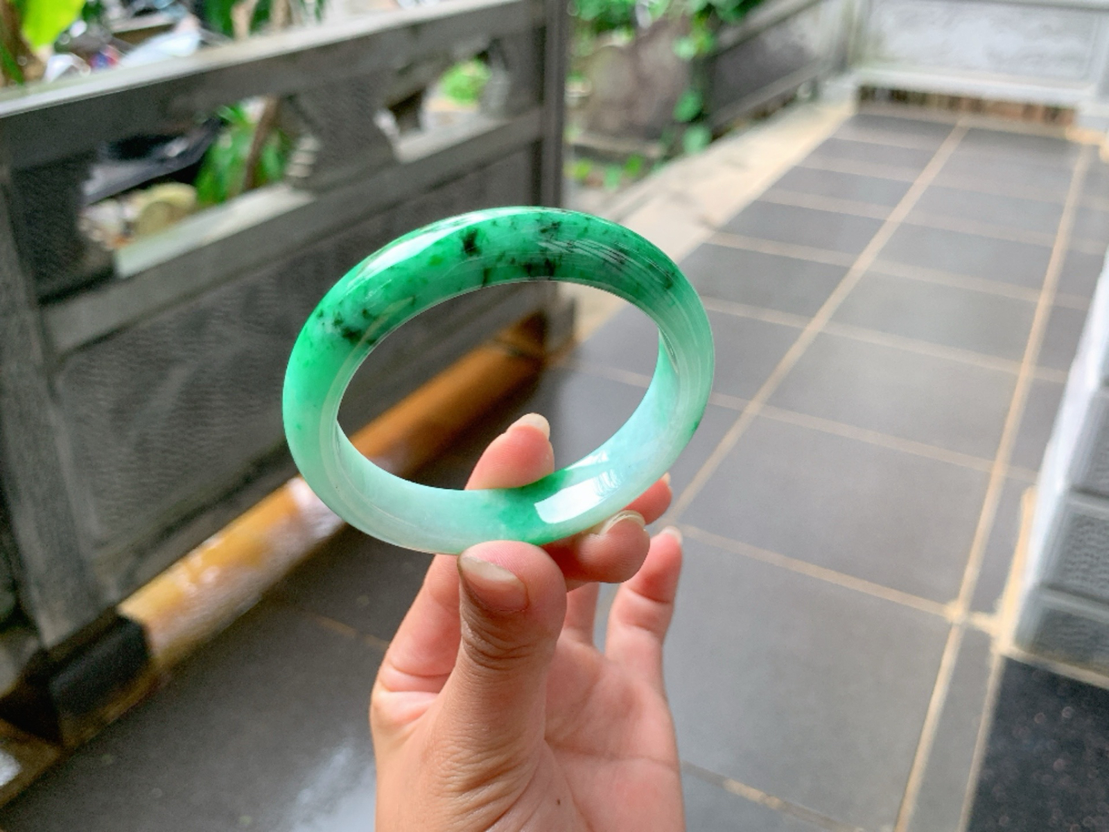 ｜54圈口
藓加绿，浓郁大气，整体细腻流畅，花色独特别致，