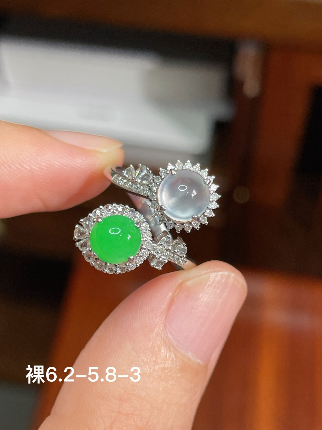 蛋面戒指 无裂 18k金镶嵌，6.2-5.8-3