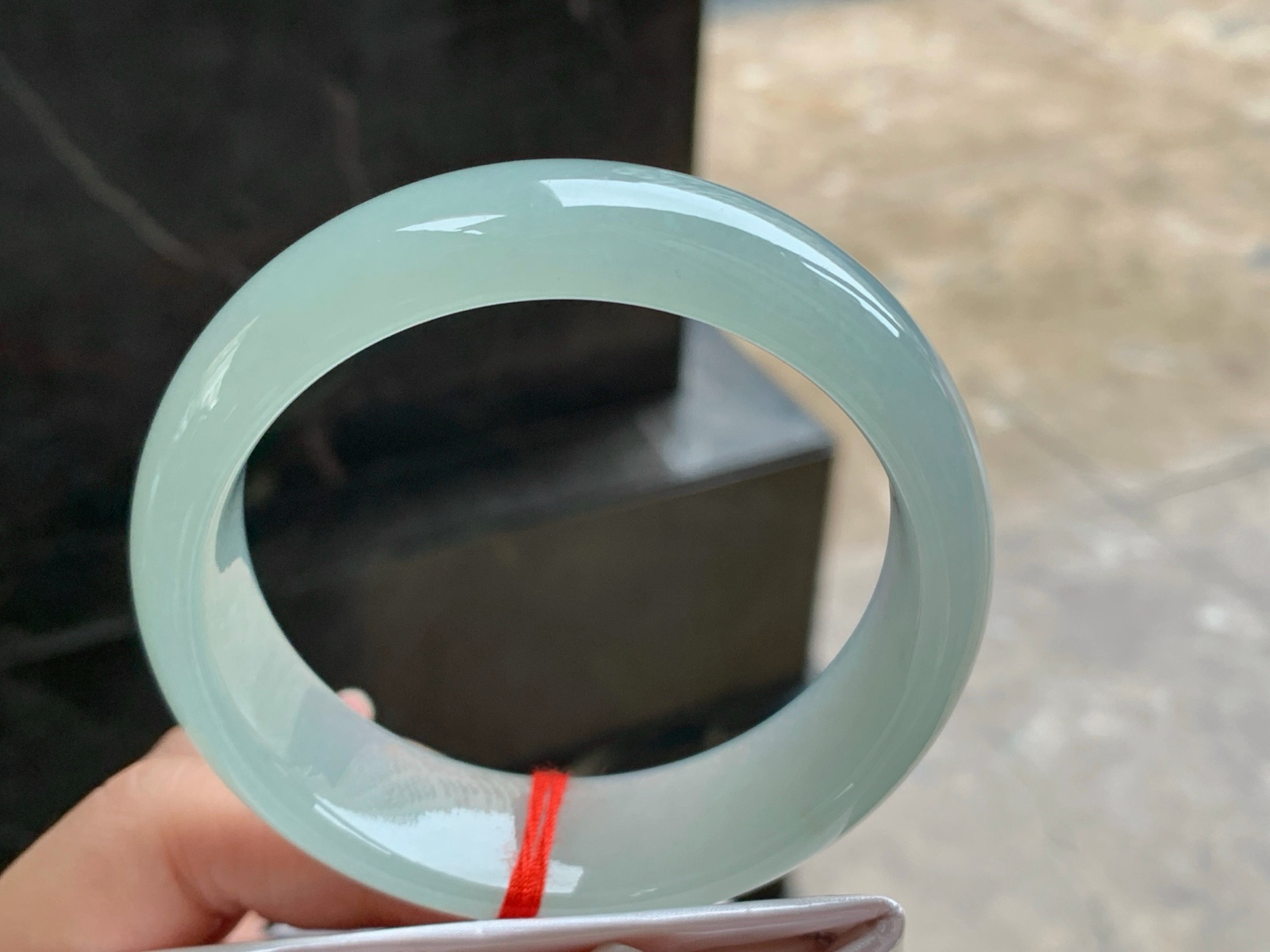58.5-18.3-8.2
冰晴宽版手镯^_^清新冰透