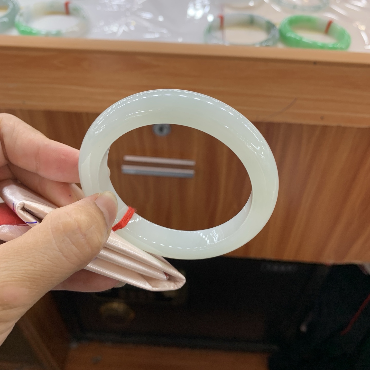 070325MMJ 绿底正圈翡翠手镯 55.7-12.1-9