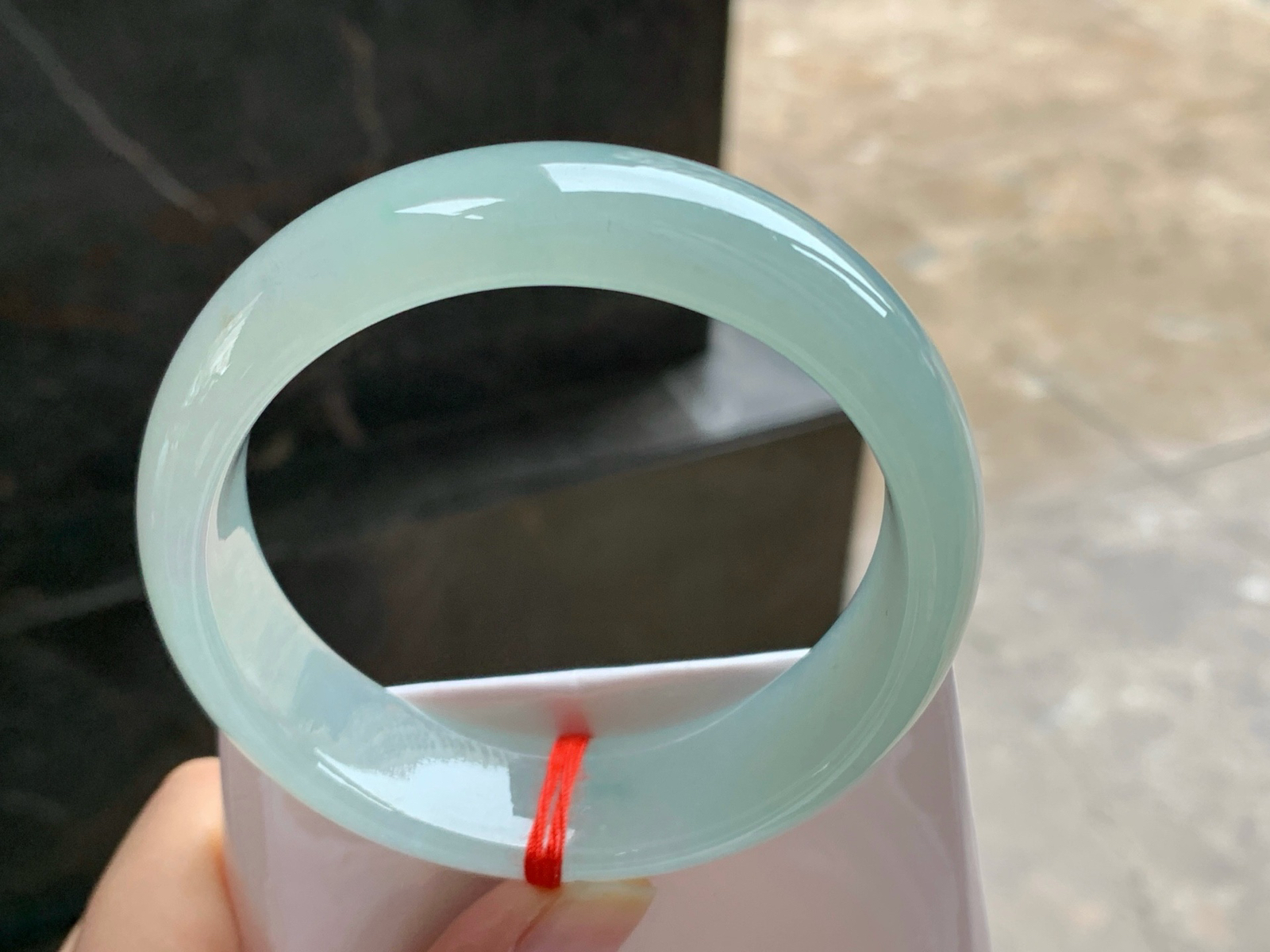58.5-18.3-8.2
冰晴宽版手镯^_^清新冰透