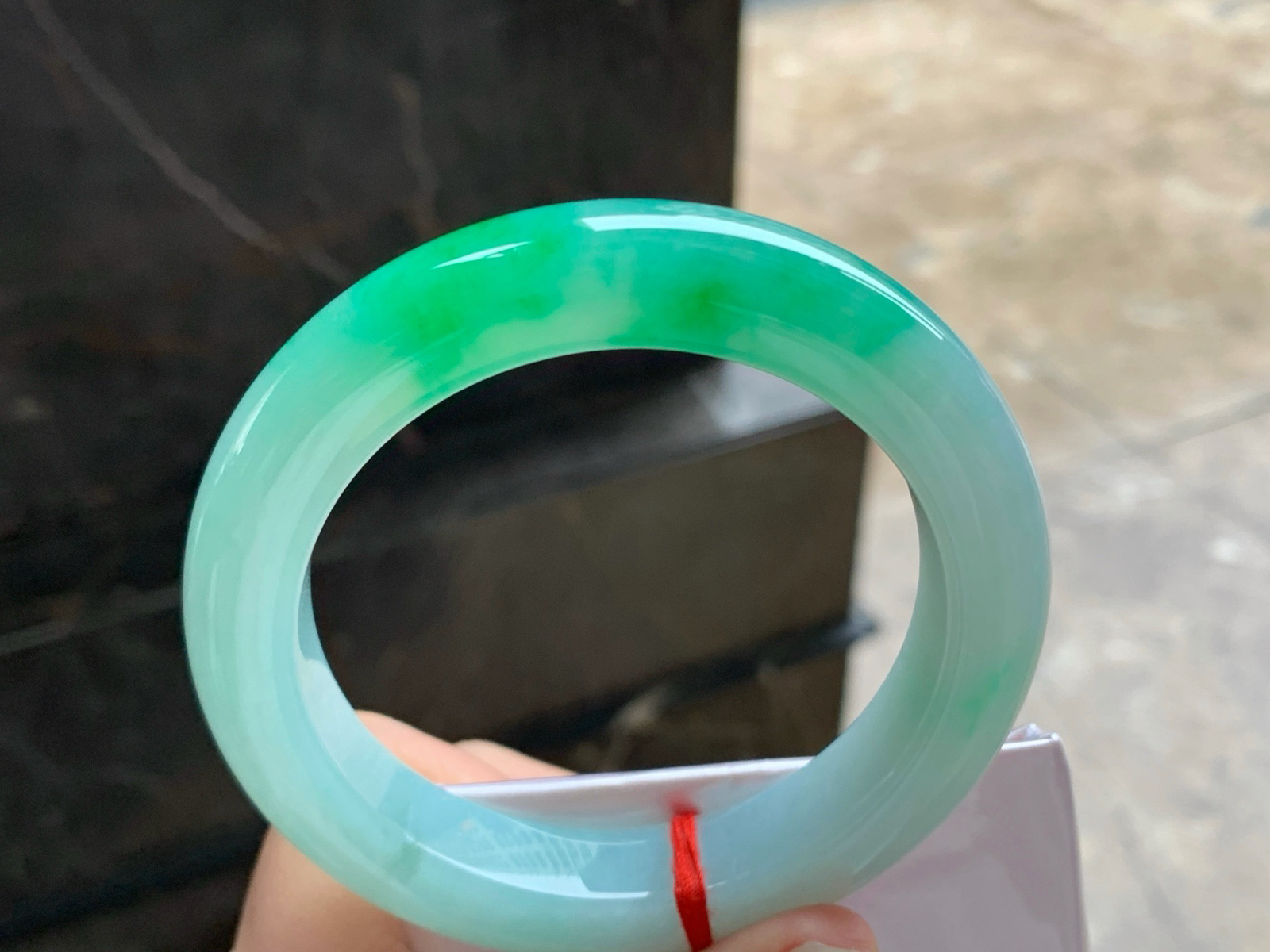 59.5-13.1-11
绿色手镯^_^大圈 细腻