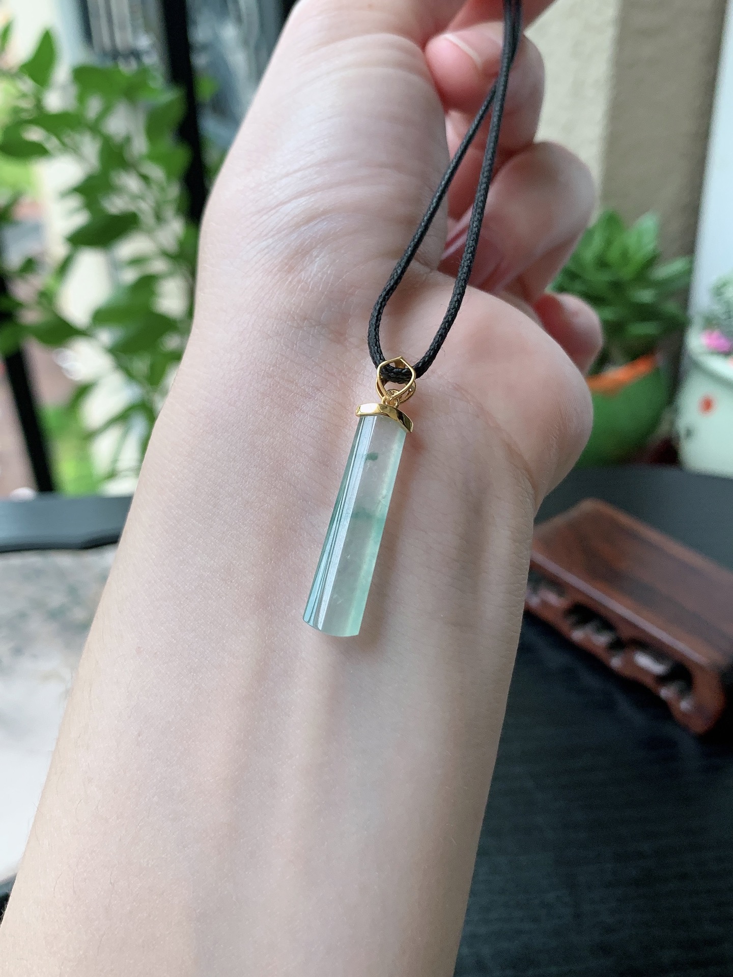 18k金镶嵌老坑冰种胶感飘花无事牌吊坠 裸石尺寸:28.3-6.8-4mm