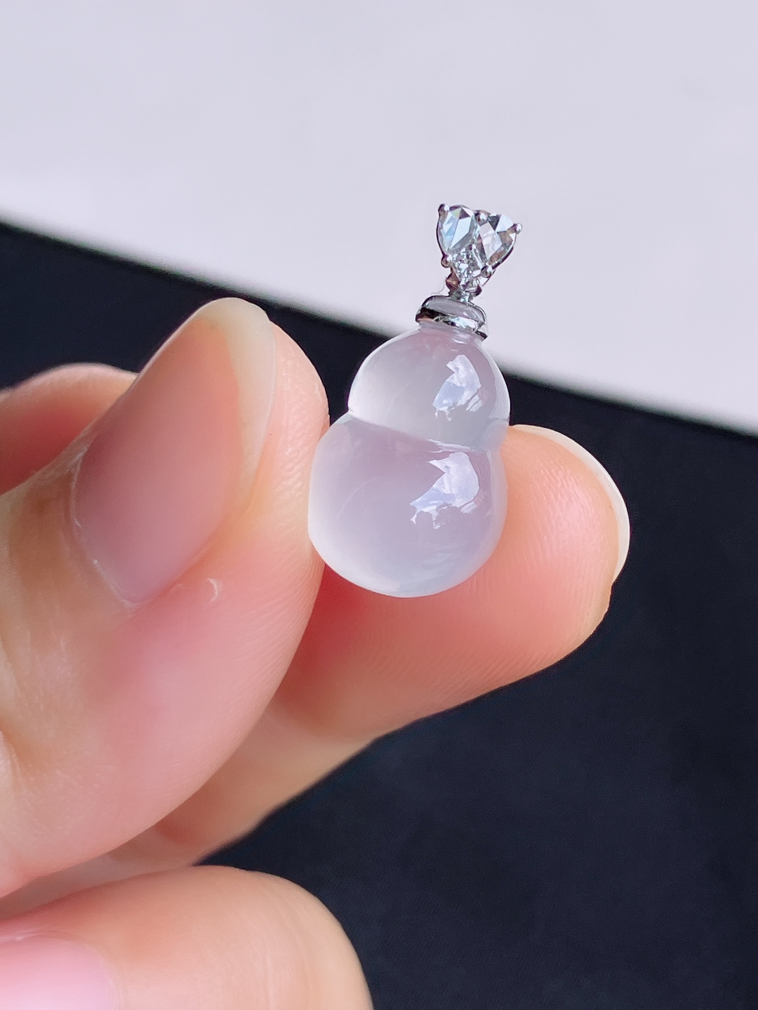 白冰小葫芦，晶莹剔透，简约时尚，尺寸20.5/15.3/10.6/7/自然光实拍