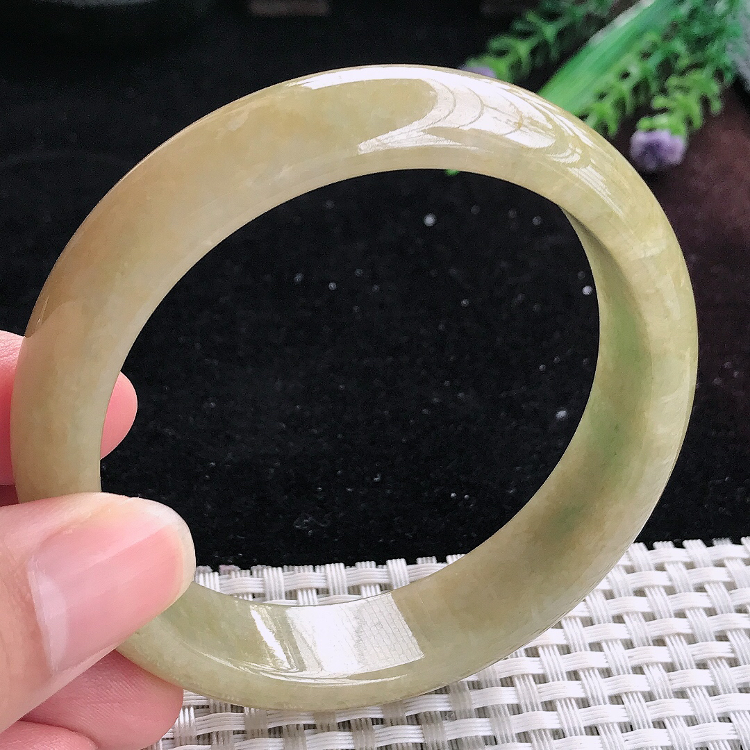 实拍A货翡翠60.5/15.3/8.2大圈口老坑温润黄翡手镯平安镯平安镯