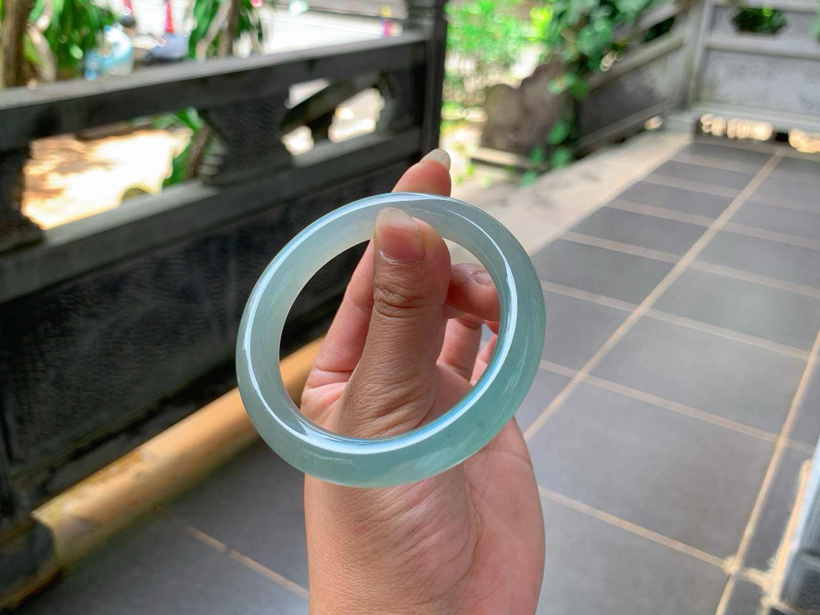 ｜52圈口
晴底福镯，条粗：10.2，底子细腻，冰透温润，有点半山水感觉