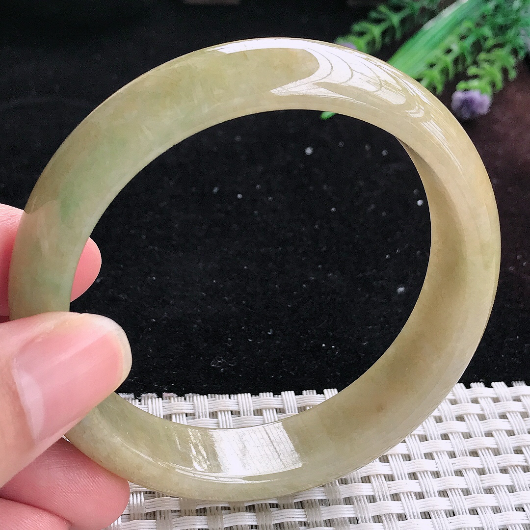 实拍A货翡翠60.5/15.3/8.2大圈口老坑温润黄翡手镯平安镯平安镯
