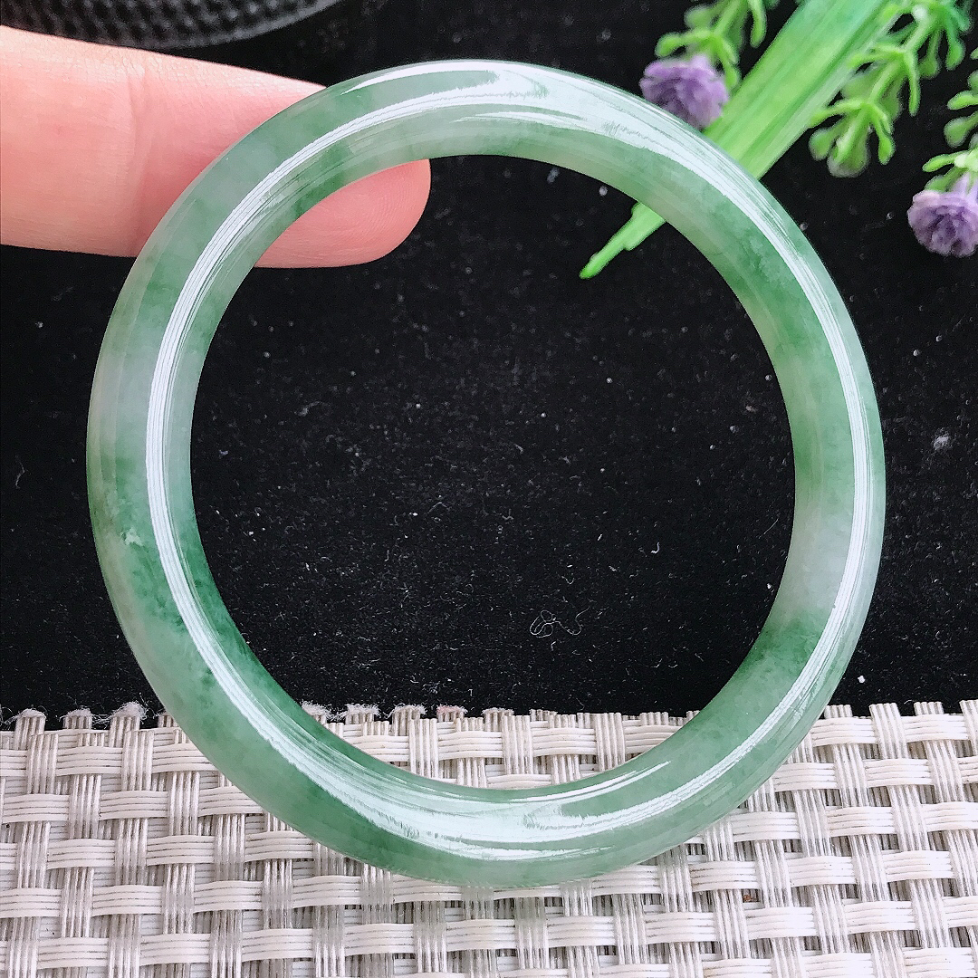 实拍A货翡翠53.5/7.8/8.1老坑冰胶飘花圆条手镯平安镯平安镯