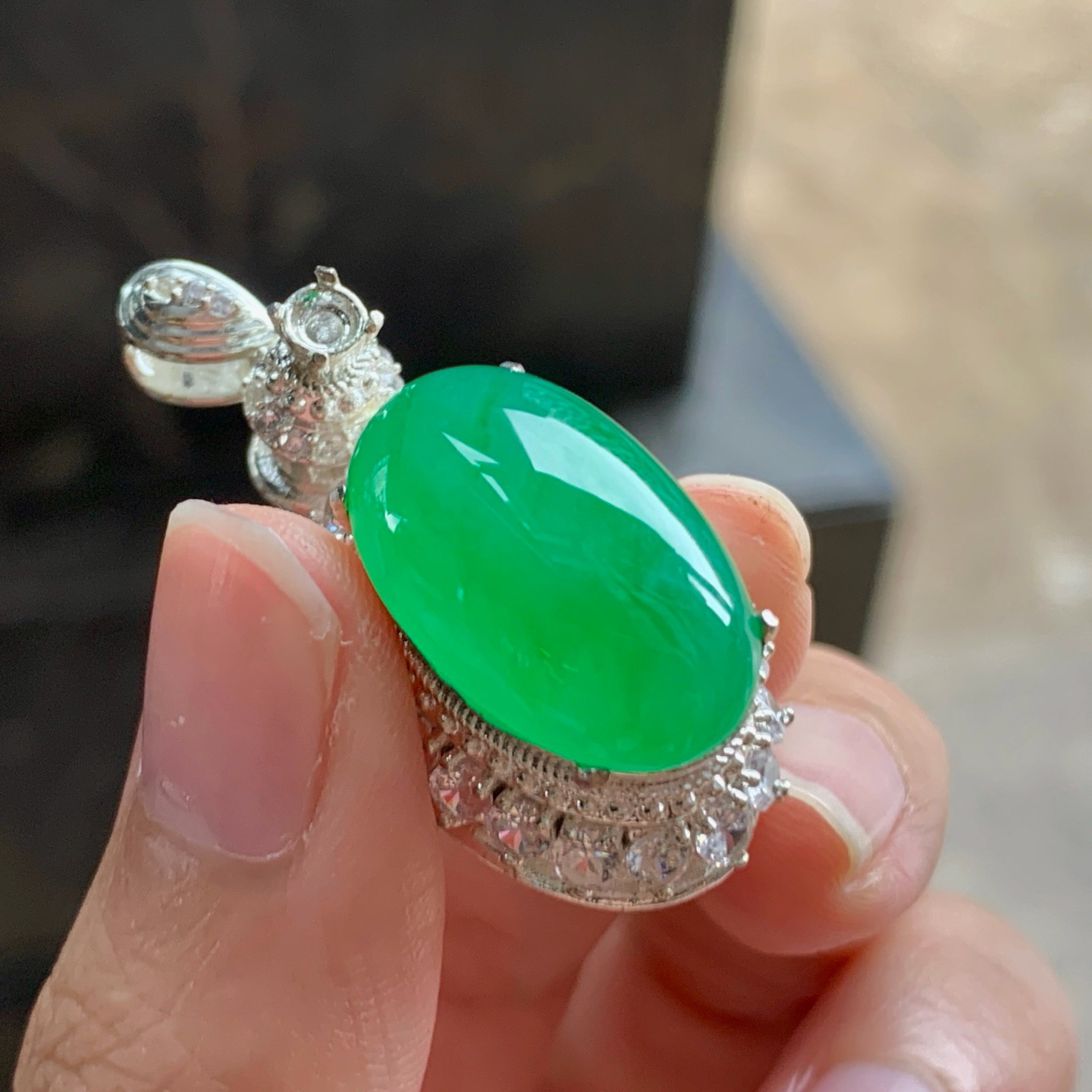 冰绿戒面^_^种色水润 铜托 尺寸21