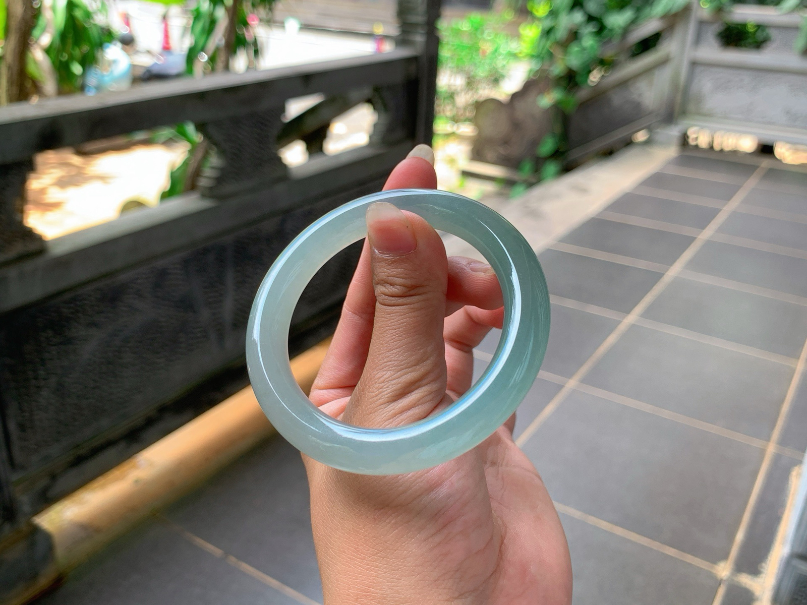 ｜52圈口
晴底福镯，条粗：10.2，底子细腻，冰透温润，有点半山水感觉