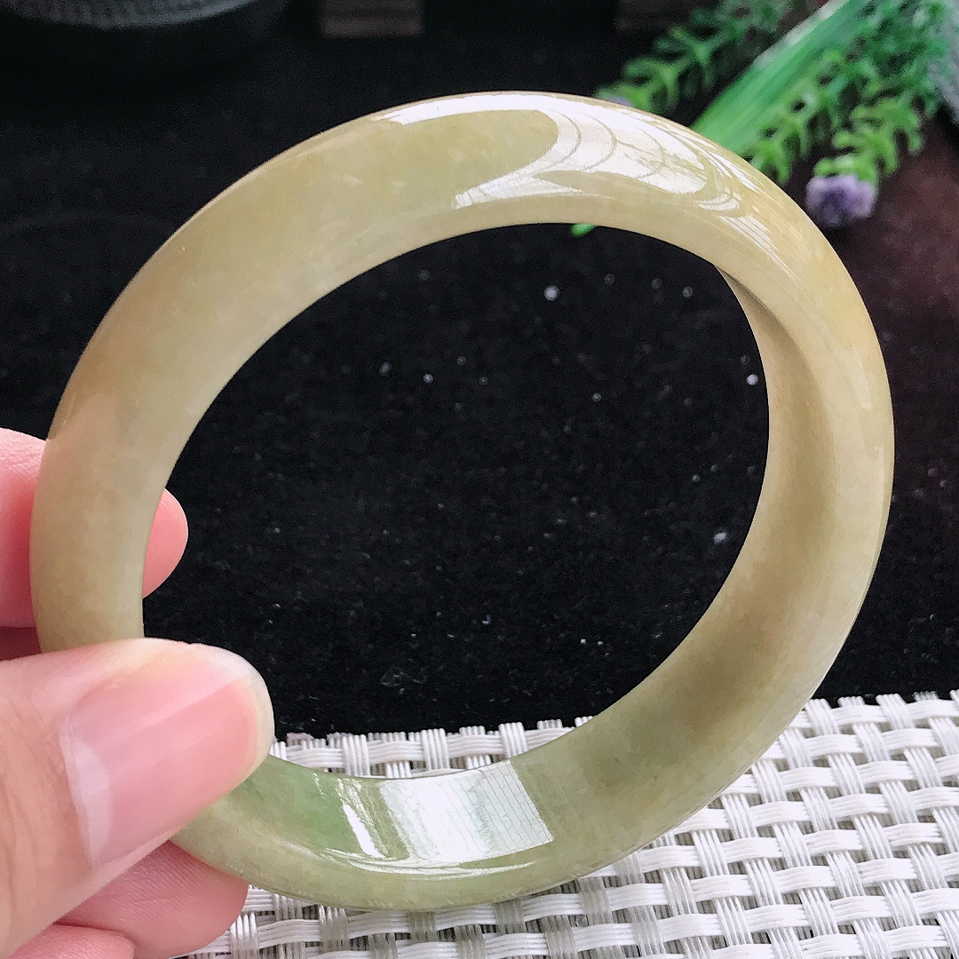 实拍A货翡翠60.5/15.3/8.2大圈口老坑温润黄翡手镯平安镯平安镯