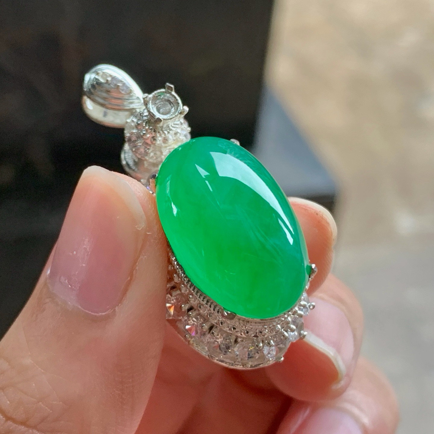 冰绿戒面^_^种色水润 铜托 尺寸21