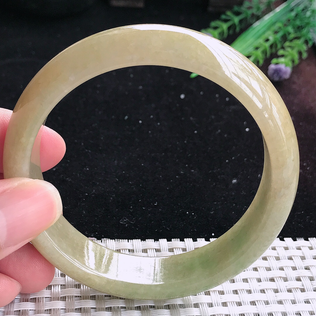 实拍A货翡翠60.5/15.3/8.2大圈口老坑温润黄翡手镯平安镯平安镯