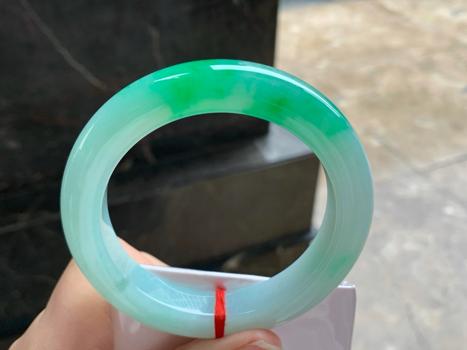 59.5-13.1-11
绿色手镯^_^大圈 细腻