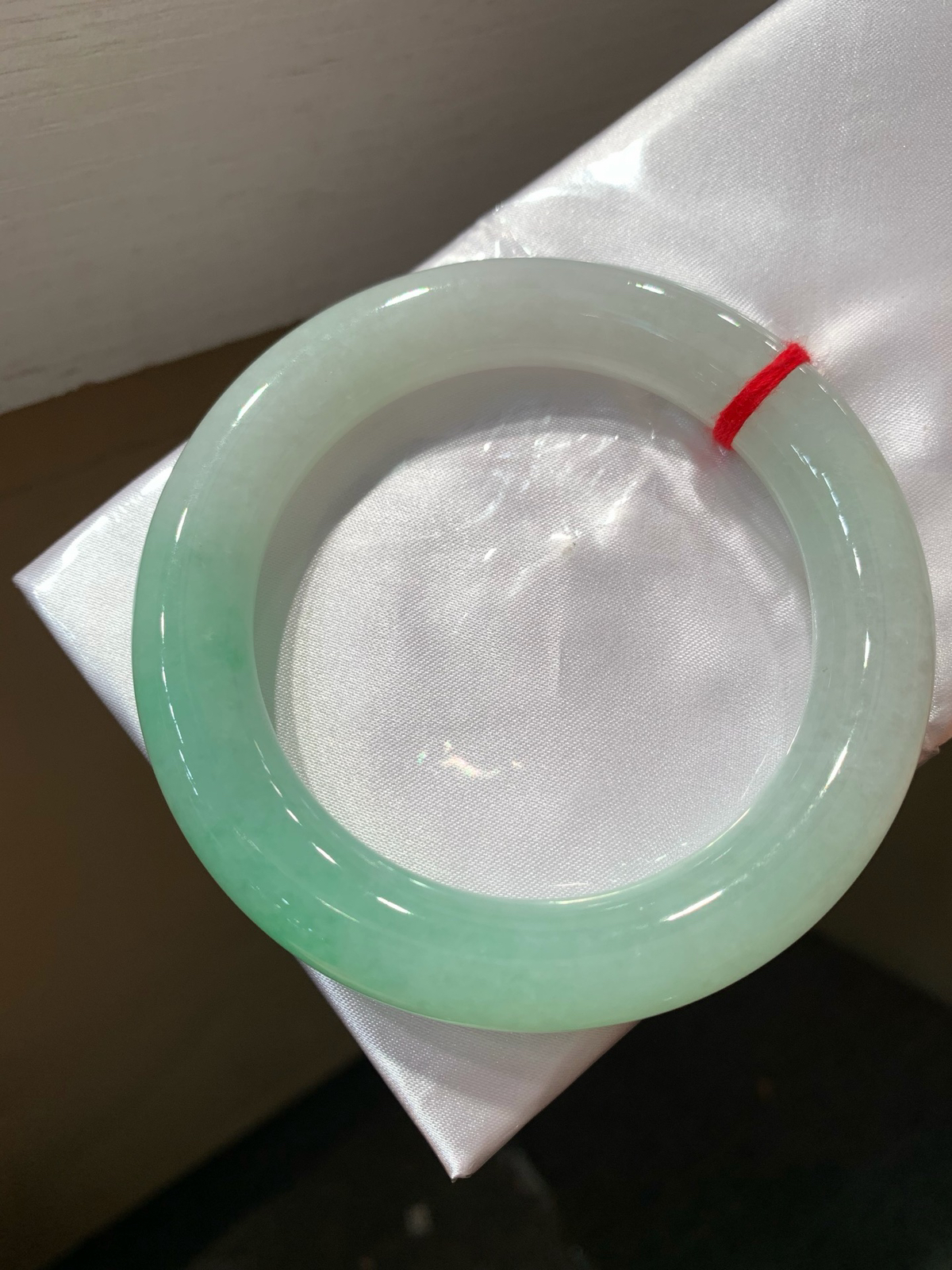尺寸58/11.3/12.3，带色圆条手镯
水润细腻 种老