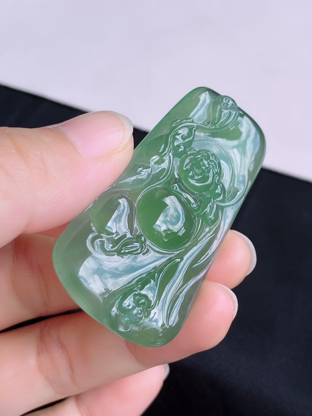湖水绿佛牌，晶莹剔透，尺寸56.3/28/6/自然光实拍