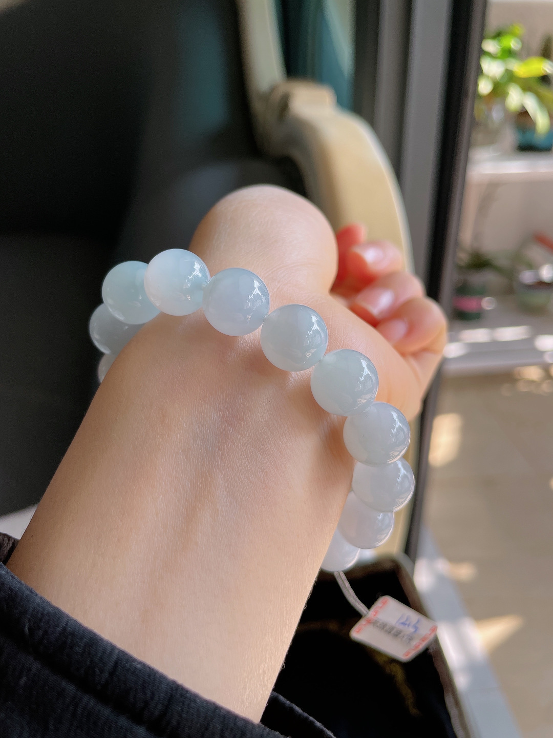 天然翡翠A货，冰润飘花白手串，尺寸：12.3mm。【编2416】