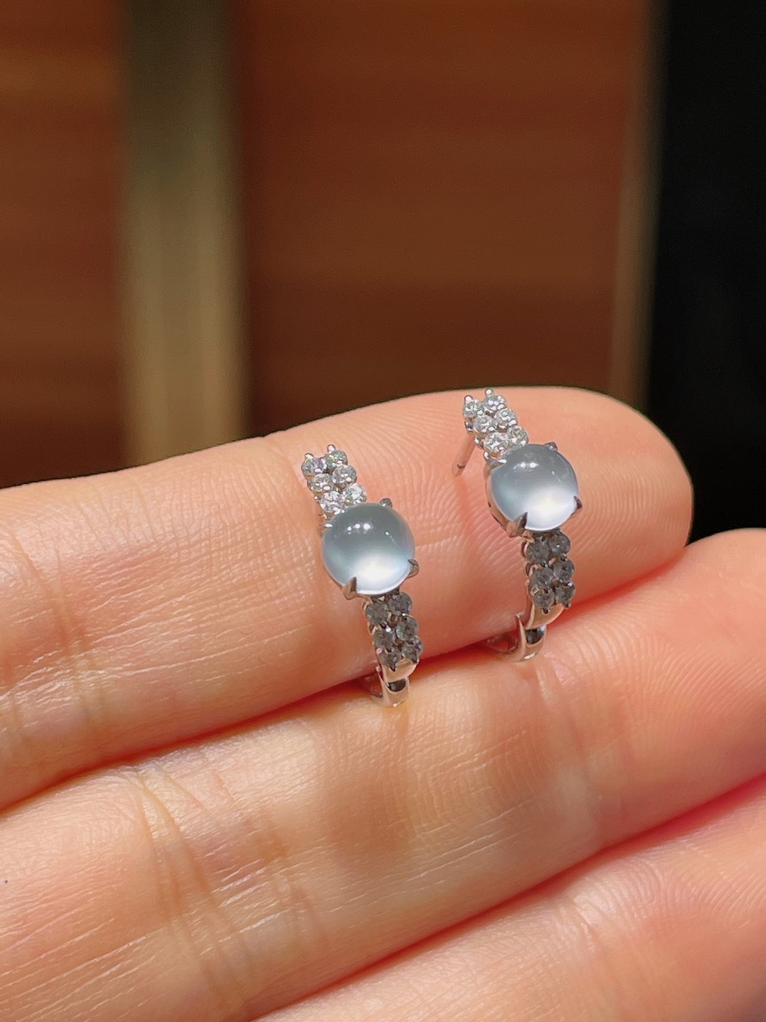 ️老种起光 ，细底通透，尺寸：裸石5/5/3.2mm0704