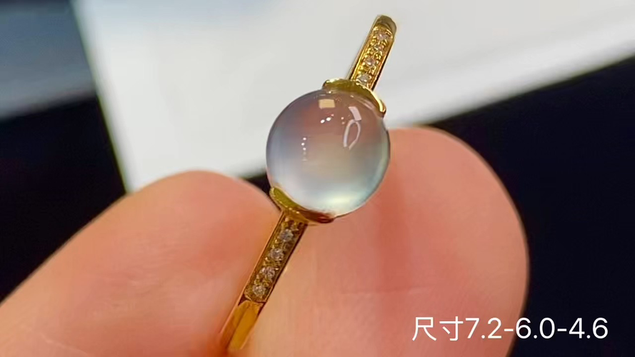 18k金+钻玻璃种蛋面戒指，无暇，7.2-6.0-4.6