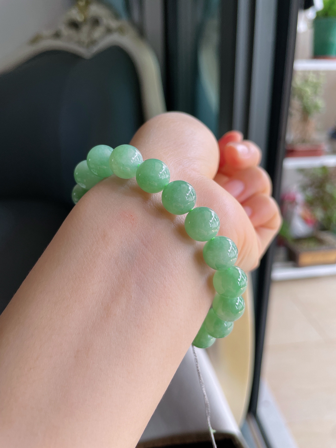 ️，缅甸天然翡翠A货，冰满绿冰浅绿手串，尺寸：10.1mm。【编3984】