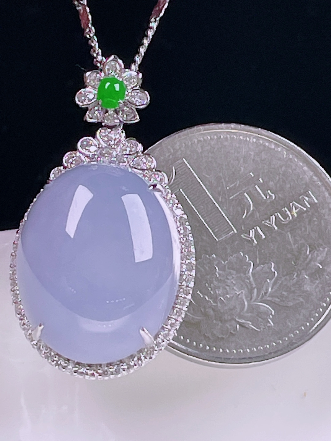 ️鸽子蛋，老种起光 ，细底通透，尺寸：31.8/18/13.4裸石19/15.6/8.4mm0704