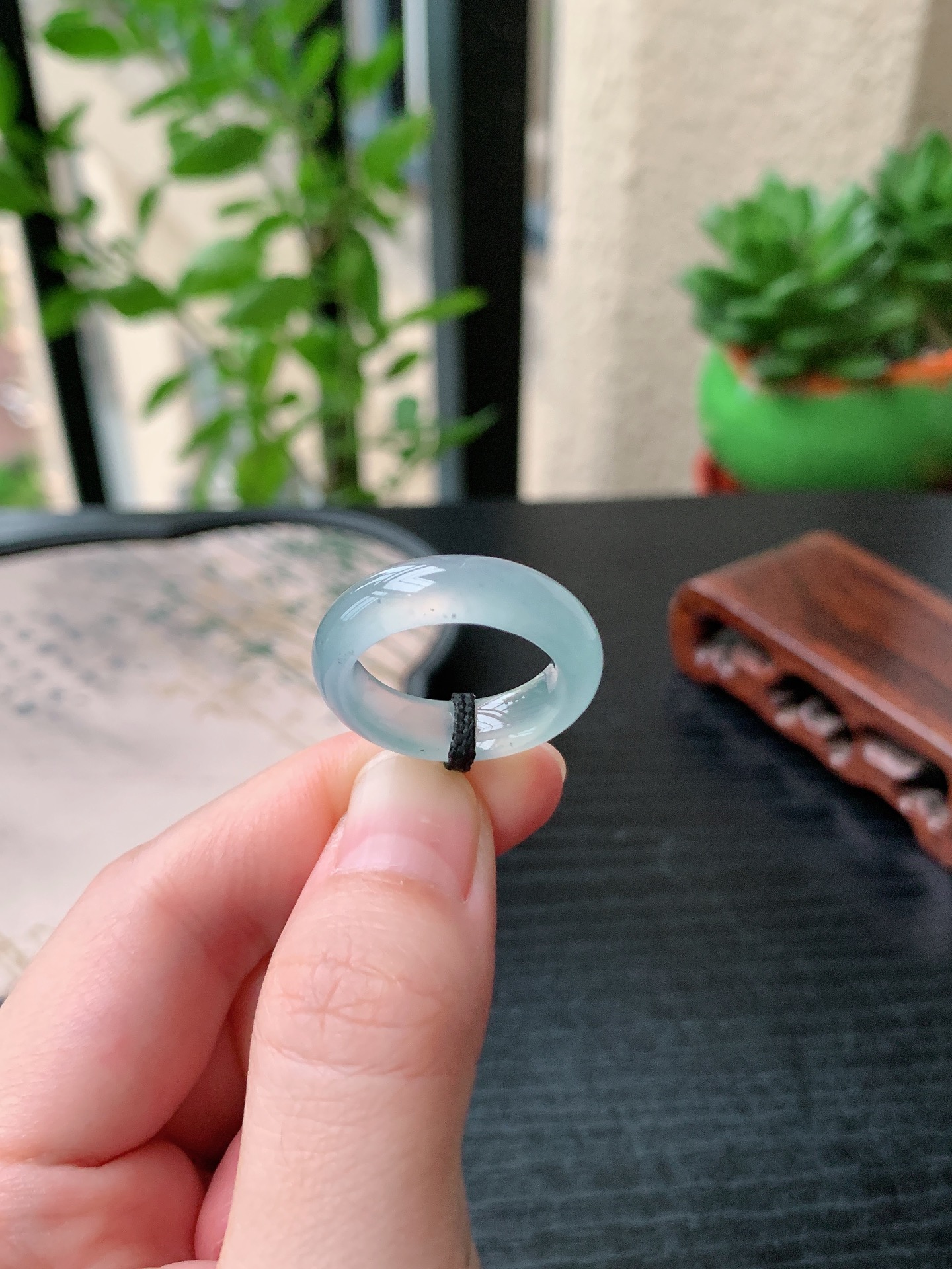 老坑冰种胶感蓝刚素面戒指 裸石尺寸:17.4-6.5-4.3mm