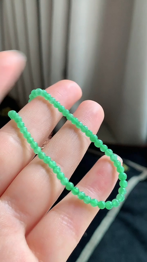 天然翡翠，冰阳绿手串 尺寸3 ah73