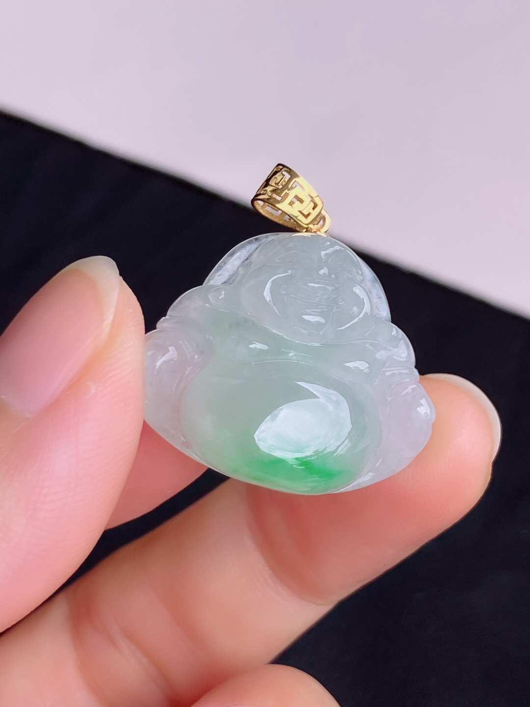 翠绿弥勒佛，色美清爽，尺寸26.8/22.5/8/自然光实拍