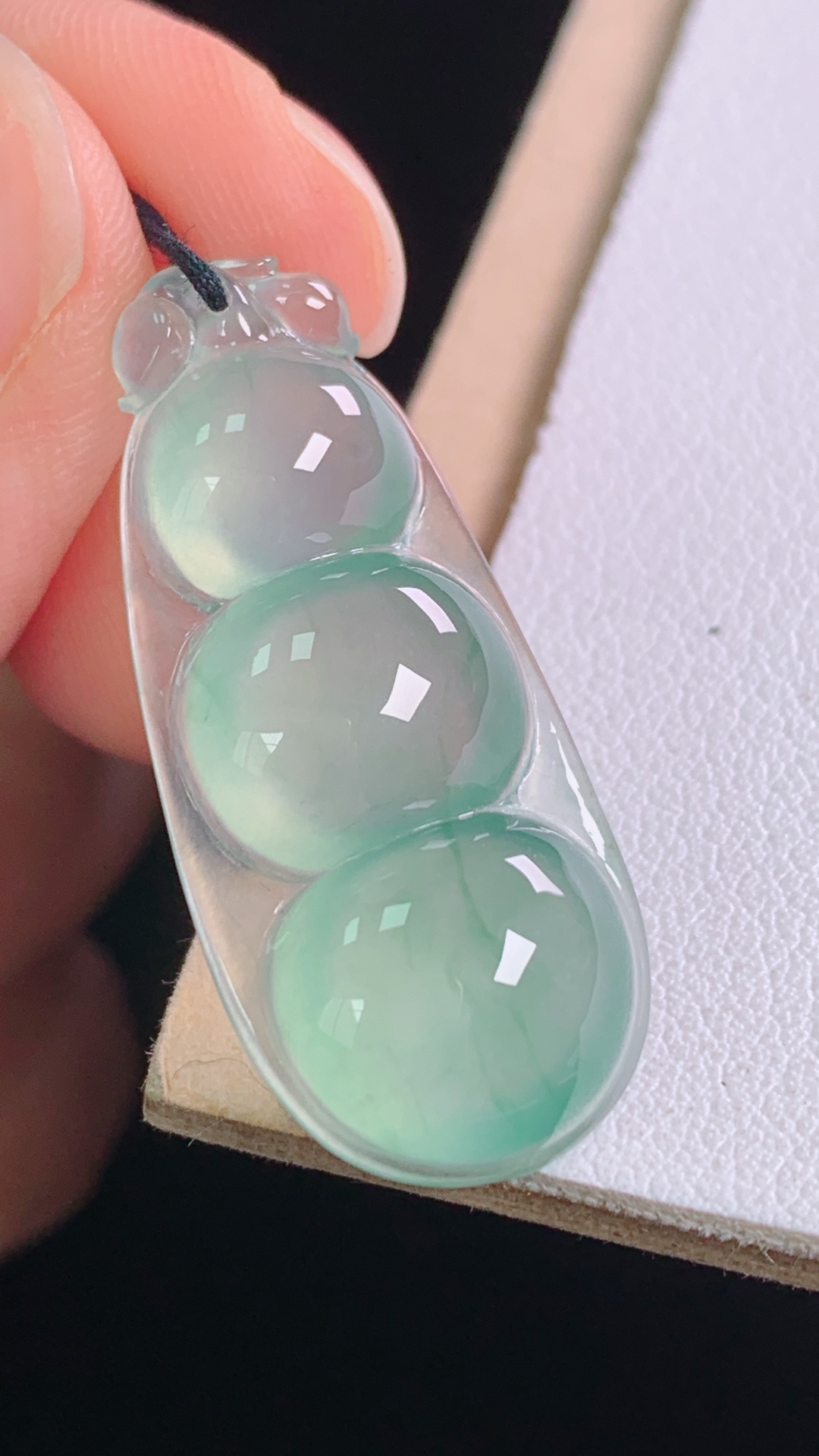 ️冰晴四季豆种色兼备，清透起光，无裂，尺寸:31.5-13.5-5.3mm 1