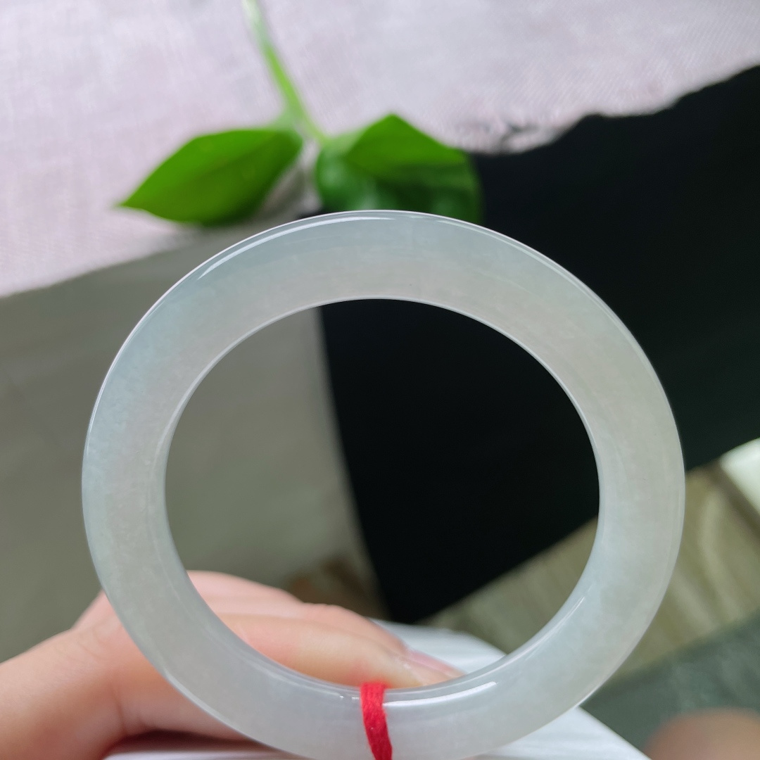 51/8.9，冰晴底圆条，干干净净，种老，斯文秀美，灵气逼人，一点皮纹，ss55081a