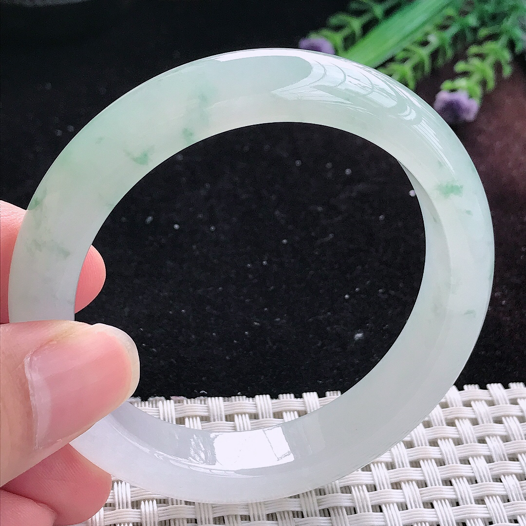 实拍A货翡翠54.5/12/8.5老坑冰透起胶冰飘花手镯平安镯美人镯