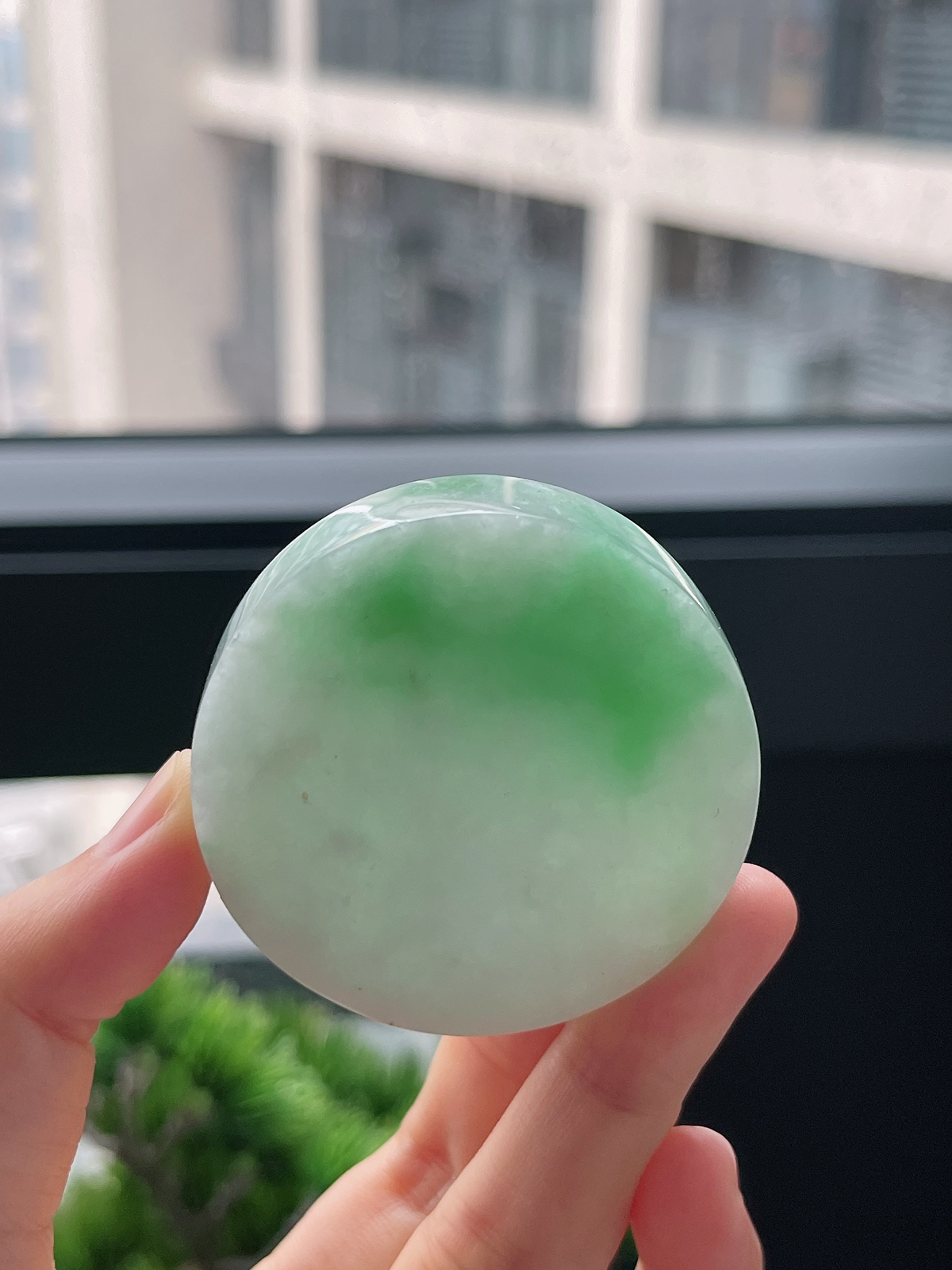 翡翠飘绿镯心