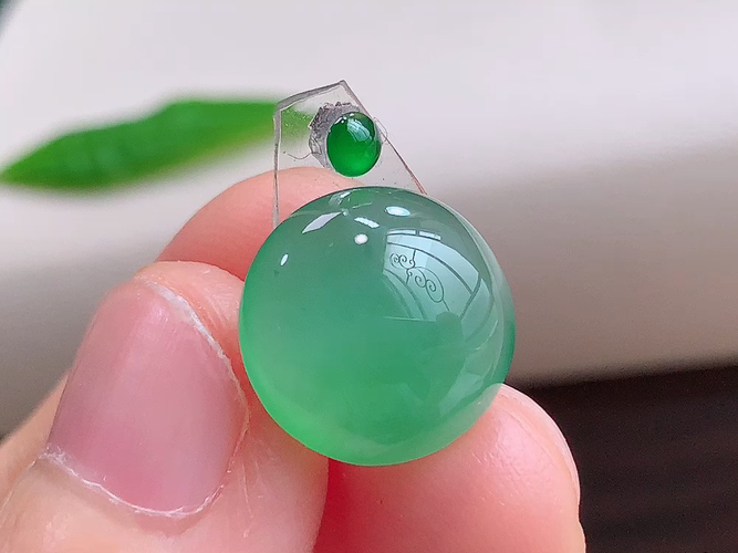 ️ 晴水蛋面，无裂，尺寸12.7-5.8mm，包A附证书