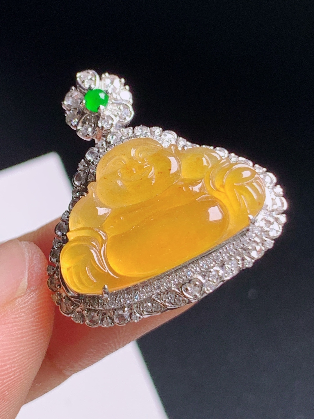 冰黄翡佛公吊坠，金黄浓郁胶感十足，18K钻镶显贵气 900702