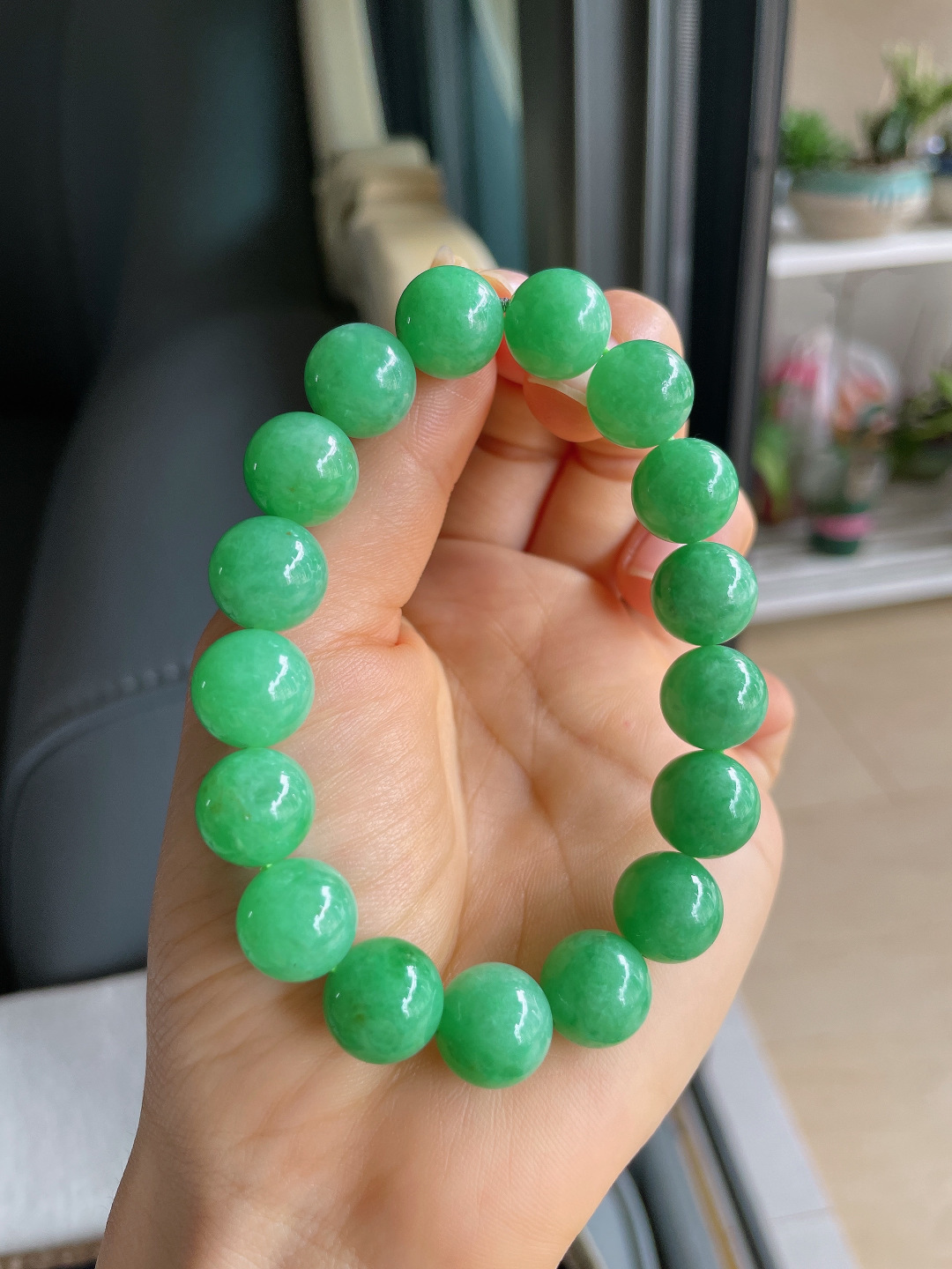 ️，缅甸天然翡翠A货，冰满绿手串，尺寸：12mm。【编3484】