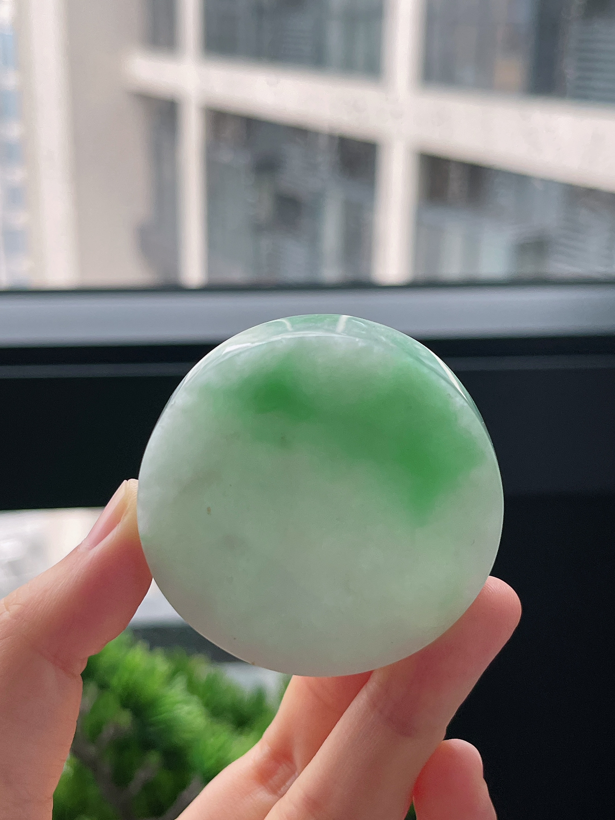 翡翠飘绿镯心