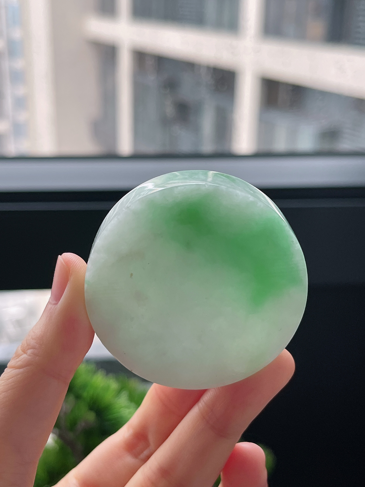 翡翠飘绿镯心