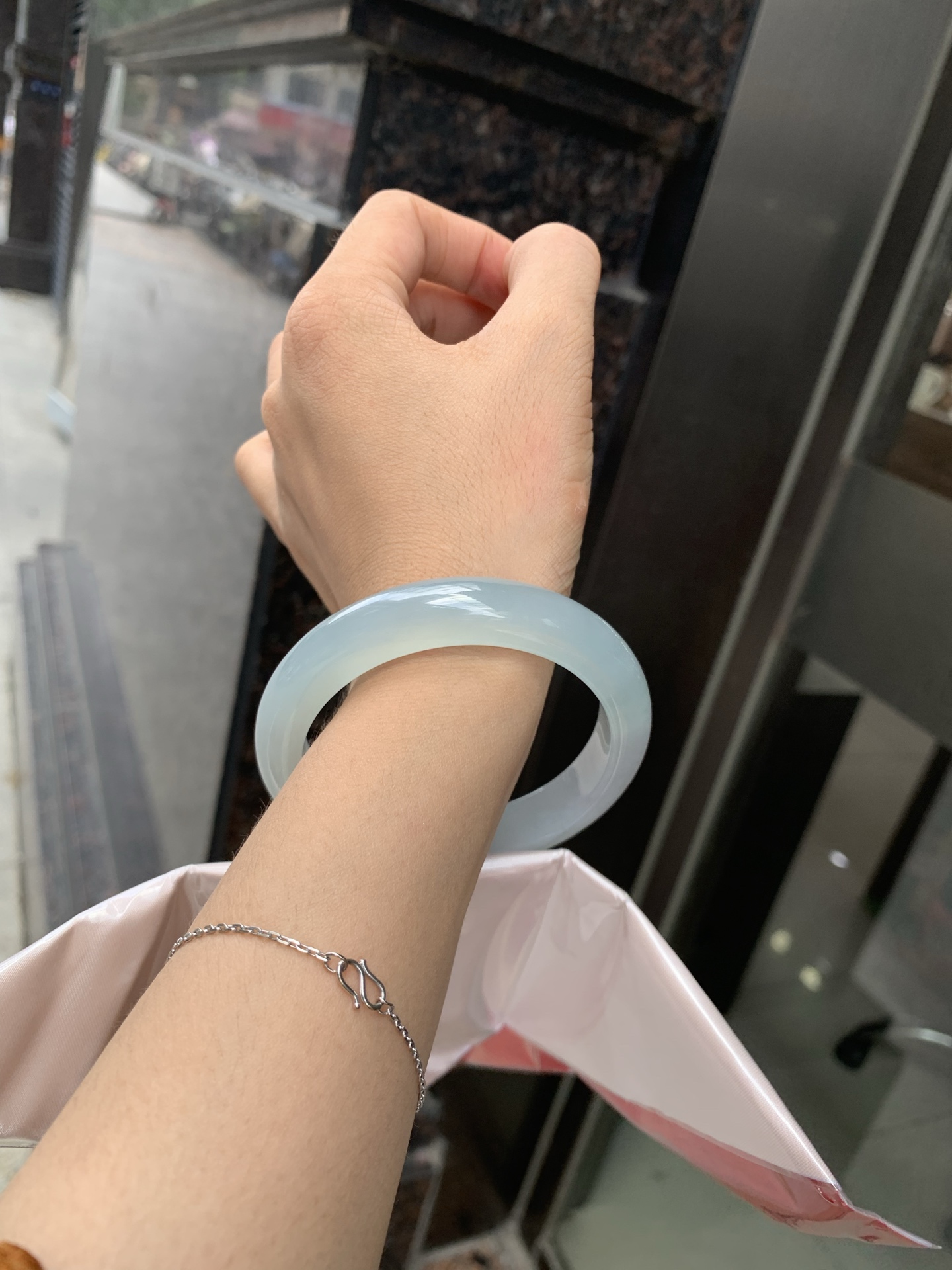 半山水正圈 58.1-8.5-11.8 0705-N1141 打灯细纹，底妆冰润细腻，半山半水天然意境，上手不挑皮，自带清冷感，低调不张扬，越看越有味道