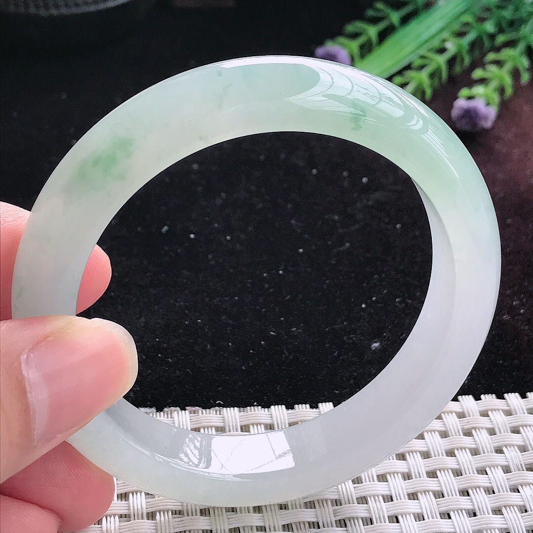 实拍A货翡翠54.5/12/8.5老坑冰透起胶冰飘花手镯平安镯美人镯