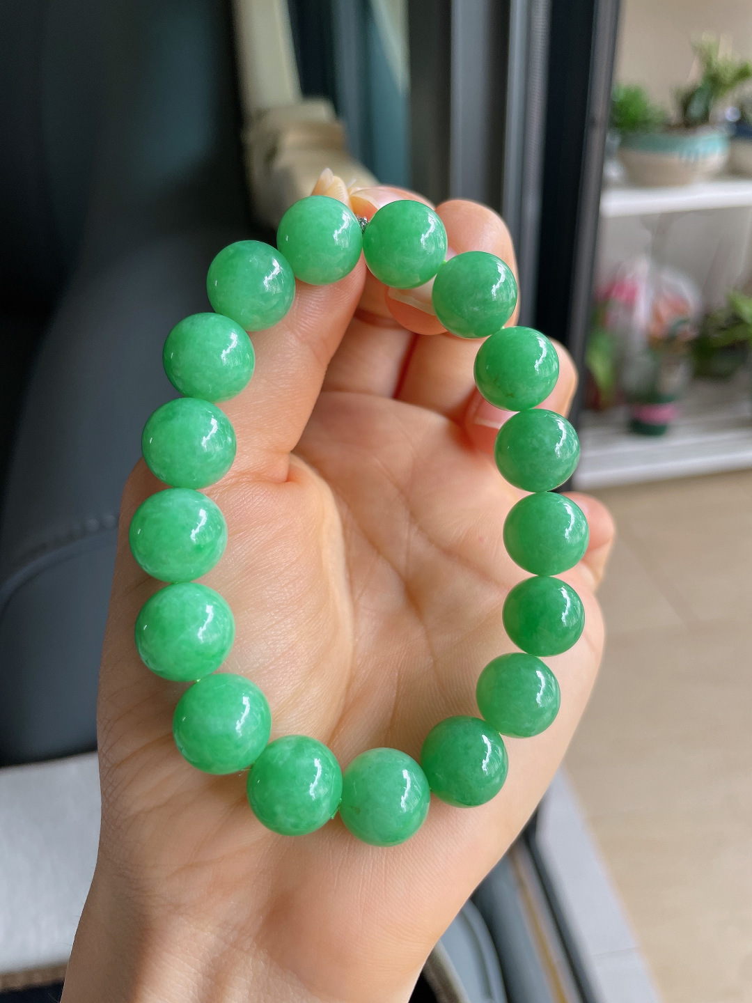 ️，缅甸天然翡翠A货，冰满绿手串，尺寸：12mm。【编3484】