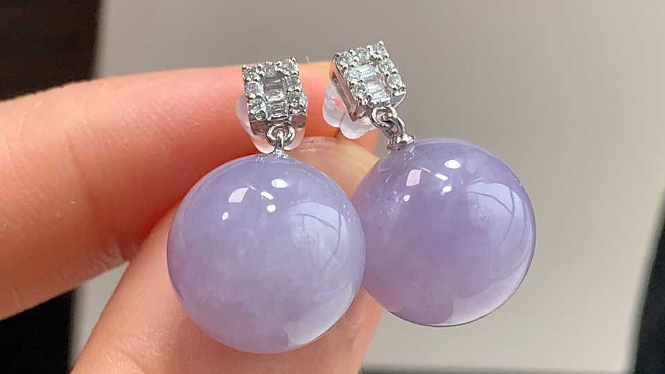 ️ 18K金伴钻珠子耳环，无裂，尺寸19.5/12.4mm，包A附证书