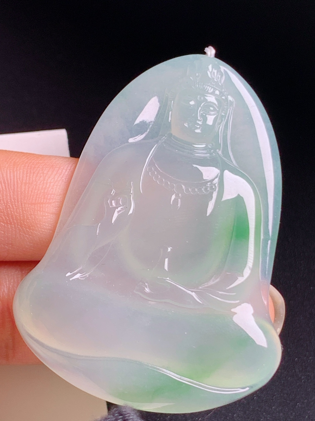 ️ 冰种飘绿观音，玉质清透飘翠雅致，雕工柔和平安护身 裸石57.2-40.1-6.2 010702