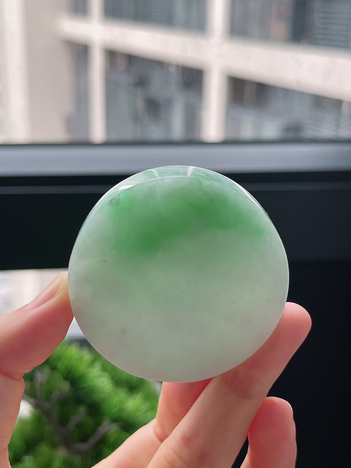 翡翠飘绿镯心