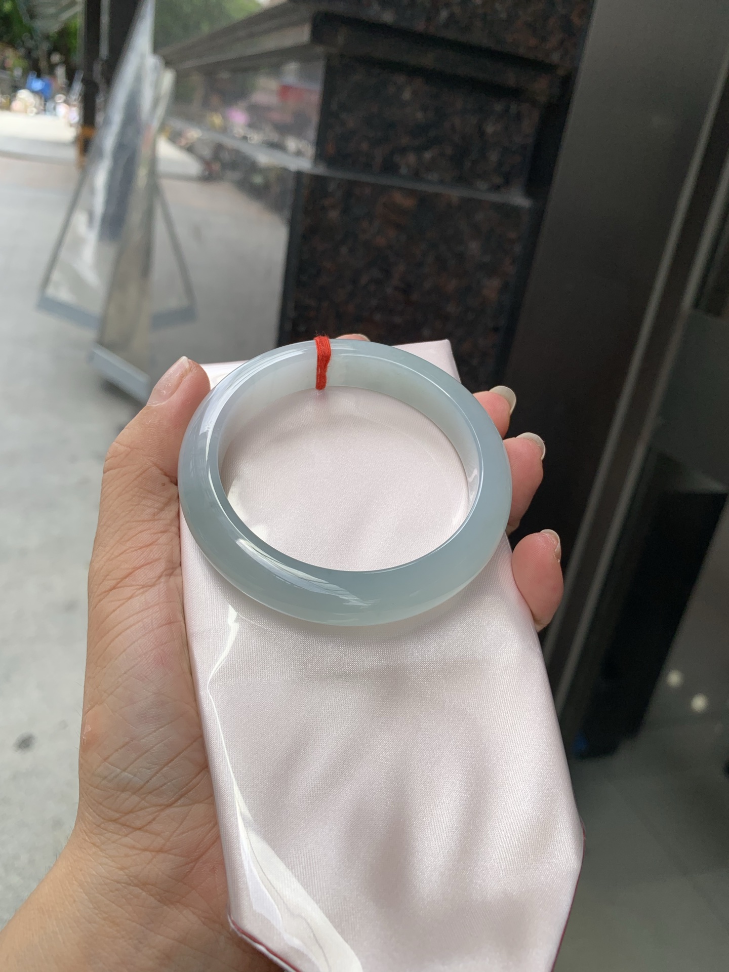 半山水正圈 58.1-8.5-11.8 0705-N1141 打灯细纹，底妆冰润细腻，半山半水天然意境，上手不挑皮，自带清冷感，低调不张扬，越看越有味道