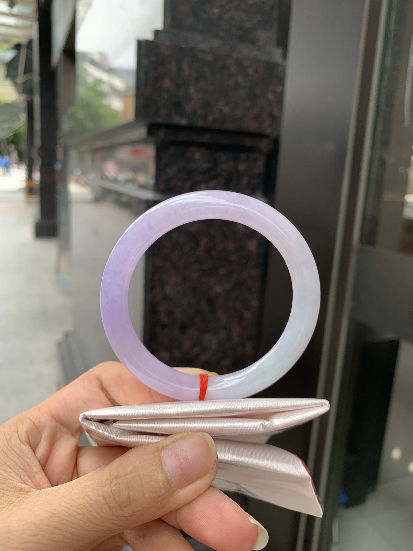 美人条 53.3-8.2-8.4 0705-N1152 打灯棉絮，底妆水润，半圈渐变吸睛抢眼，浪漫迷人，仙气飘飘，优雅高贵显气质，感满满，满满底色均匀不失色，不同光线不一样视觉感受