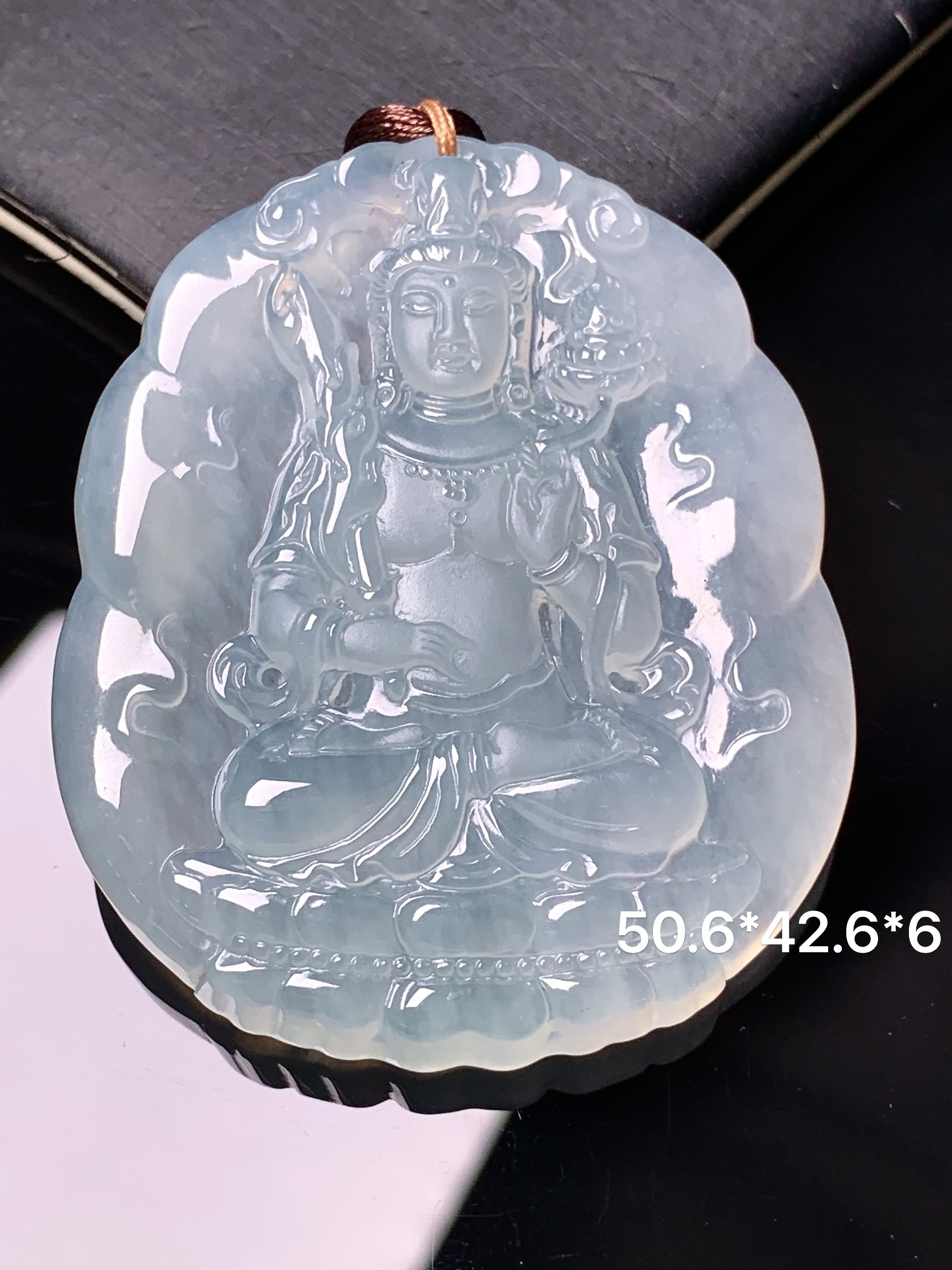 冰种度母观音菩萨吊坠 玉质细腻 色泽艳丽清新 整体尺寸50.6*42.6*6 b2
